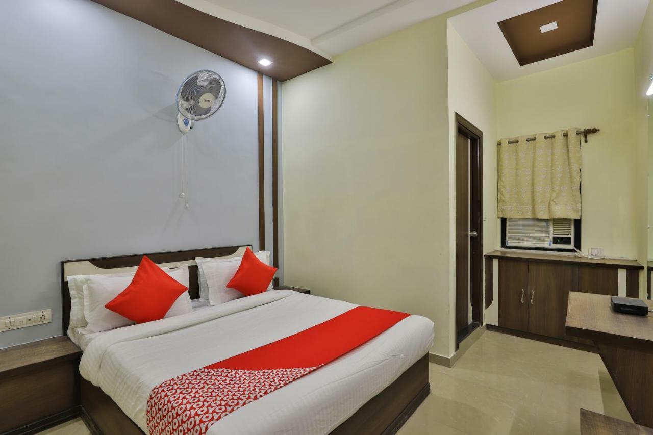 Oyo Flagship 19003 Hotel Rudra Mahal Ahmedabad Luaran gambar