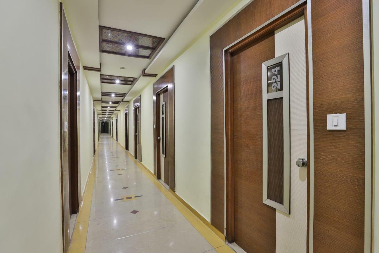 Oyo Flagship 19003 Hotel Rudra Mahal Ahmedabad Luaran gambar