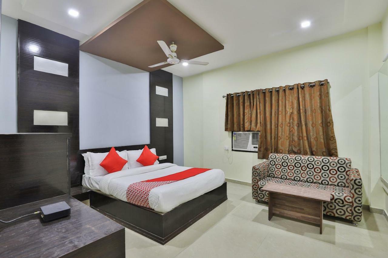 Oyo Flagship 19003 Hotel Rudra Mahal Ahmedabad Luaran gambar