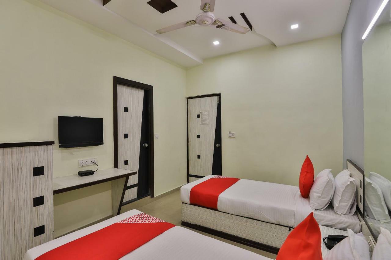 Oyo Flagship 19003 Hotel Rudra Mahal Ahmedabad Luaran gambar